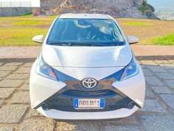 Bianco Usata 2017 Toyota Aygo X-play Due volumi | 9400 € (Buon prezzo)
