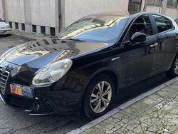 Nero Usata 2013 Alfa Romeo Giulietta Distinctive Tre volumi | 7490 € (Buon prezzo)