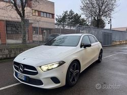 Bianco pastello Usata 2021 Mercedes A180 Business Tre volumi | 22.400 € (Buon prezzo)