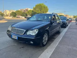 Blu/azzurro Usata 2004 Mercedes C270 Elegance Station wagon | 2300 €