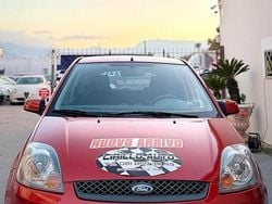 Rosso Usata 2007 Ford Fiesta Due volumi | 2200 € (Ottimo prezzo)