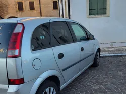 Usata 2004 Opel Meriva Monovolume | 1300 € (Buon prezzo)
