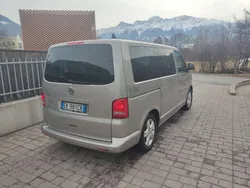Beige Usata 2011 VW T5 Highline Furgone | 23.000 € (Buon prezzo)