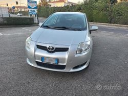 Grigio Usata 2008 Toyota Auris Tre volumi | 4500 € (Buon prezzo)