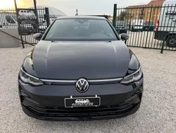 Nero Usata 2022 VW Golf VIII R-line Tre volumi | 25.900 € (Buon prezzo)