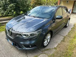 Grigio Usata 2016 Renault Mégane IV Intens Tre volumi | 7300 € (Buon prezzo)