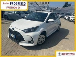 Bianco Usata 2023 Toyota Yaris Hybrid Business Edition Due volumi | 14.790 € (Super prezzo)