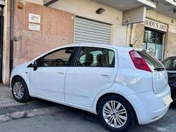 Bianco Usata 2006 Fiat Grande Punto Due volumi | 3000 € (Molto cara)