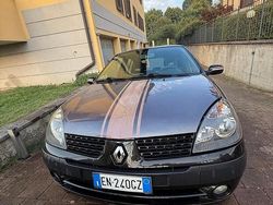Grigio Usata 2006 Renault Clio II Due volumi | 2300 € (Buon prezzo)