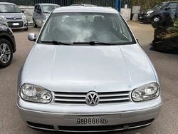 Grigio Usata 2003 VW Golf Comfortline Tre volumi | 2500 € (Buon prezzo)