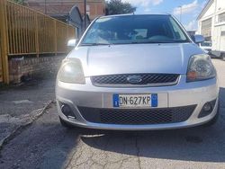 Usata 2008 Ford Fiesta Due volumi | 1800 € (Cara)
