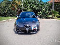 Grigio Usata 2014 Alfa Romeo Giulietta Distinctive Due volumi | 7799 € (Buon prezzo)
