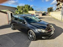 Nero Usata 2010 VW Golf VI Tre volumi | 5990 € (Buon prezzo)