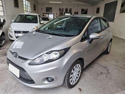 Argento Usata 2011 Ford Fiesta Tre volumi | 5900 € (Buon prezzo)