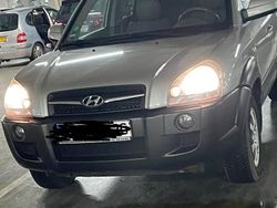 Grigio Usata 2010 Hyundai Tucson SUV | 5300 € (Cara)