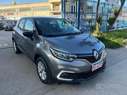 Grigio Usata 2019 Renault Captur SUV | 13.200 € (Cara)