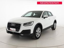 Bianco ibis Usata 2020 Audi Q2 Business SUV | 22.900 € (Buon prezzo)