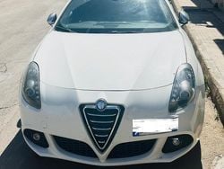 Bianco Usata 2012 Alfa Romeo Giulietta Due volumi | 6900 € (Molto cara)