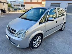 Grigio Usata 2005 Opel Meriva Enjoy Monovolume | 1700 € (Buon prezzo)