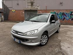 Grigio Usata 2007 Peugeot 206 Tre volumi | 1199 € (Super prezzo)