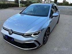 Grigio Usata 2021 VW Golf VIII R-line Due volumi | 24.000 € (Buon prezzo)