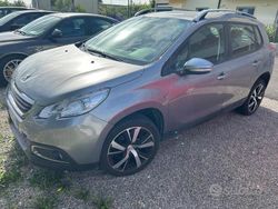 Grigio Usata 2016 Peugeot 2008 SUV | 9849 € (Buon prezzo)