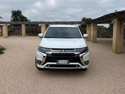 Bianco Usata 2019 Mitsubishi Outlander P-HEV Instyle SUV | 15.000 €