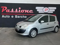 Grigio Usata 2009 Renault Modus Dynamique Monovolume | 3900 € (Buon prezzo)