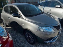 Grigio Usata 2016 Lancia Ypsilon Gold Due volumi | 11.500 € (Molto cara)