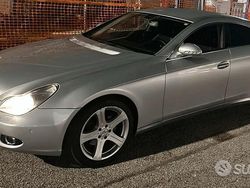 Usata 2007 Mercedes CLS320 Tre volumi | 7000 € (Buon prezzo)