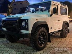 Bianco Usata 2015 Land Rover Defender SUV | 35.000 €