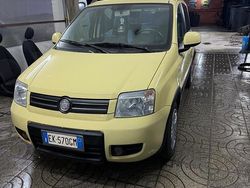 Giallo Usata 2009 Fiat Panda Climbing Tre volumi | 3999 € (Buon prezzo)