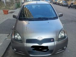 Grigio Usata 2001 Toyota Yaris Tre volumi | 3500 €