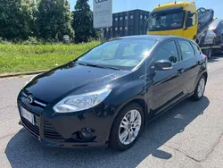 Nero Usata 2012 Ford Focus Titanium Tre volumi | 4990 € (Buon prezzo)
