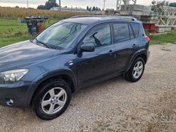 Usata 2007 Toyota RAV4 SUV | 3500 € (Buon prezzo)