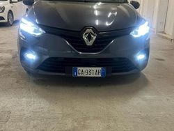 Grigio Usata 2020 Renault Clio V Due volumi | 8300 € (Buon prezzo)