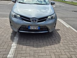 Grigio Usata 2015 Toyota Auris Hybrid Station wagon | 7500 € (Buon prezzo)