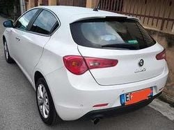 Usata 2010 Alfa Romeo Giulietta Progression Tre volumi | 6000 € (Buon prezzo)