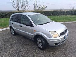 Usata 2005 Ford Fusion Collection Monovolume | 1350 € (Molto cara)