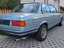 Blu/azzurro Usata 1980 BMW 323 | 14.000 €