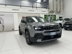 Grigio Usata 2023 Jeep Avenger EV Summit SUV | 29.900 € (Buon prezzo)