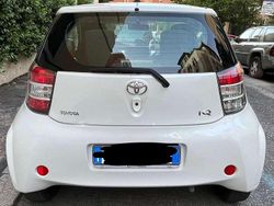 Bianco Usata 2011 Toyota iQ Sol Due volumi | 7999 € (Buon prezzo)