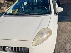 Bianco Usata 2009 Fiat Grande Punto Due volumi | 2100 €