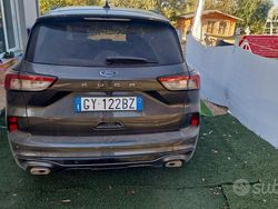 Grigio Usata 2022 Ford Kuga SUV | 22.000 € (Buon prezzo)