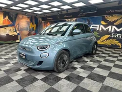 Blu/azzurro Usata 2021 Fiat 500e Icon Cabrio | 15.999 € (Ottimo prezzo)