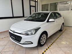 Bianco Usata 2016 Hyundai i20 Classic Tre volumi | 7900 € (Cara)