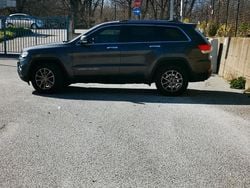 Usata 2016 Jeep Grand Cherokee SUV | 12.000 € (Ottimo prezzo)