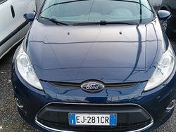 Blu Usata 2011 Ford Fiesta Titanium Tre volumi | 3700 € (Buon prezzo)