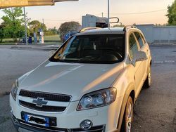 Bianco Usata 2010 Chevrolet Captiva SUV | 6000 € (Molto cara)