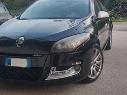Nero Usata 2010 Renault Mégane Tre volumi | 5900 € (Molto cara)